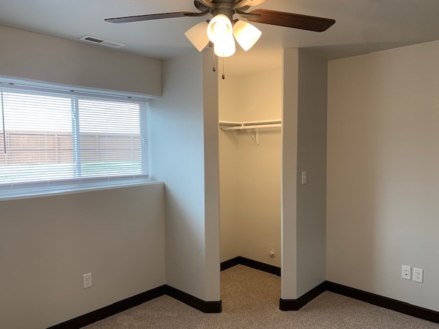 Building Photo - 528 Bull Run Dr