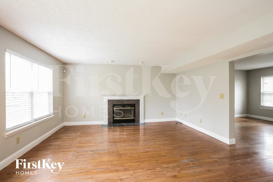 Building Photo - 5246 Melbourne Rd