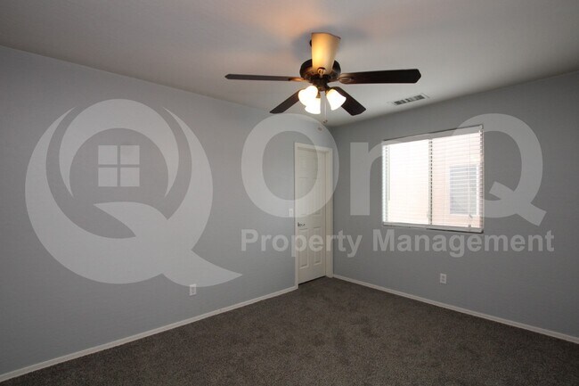 Building Photo - 359 E Brook St