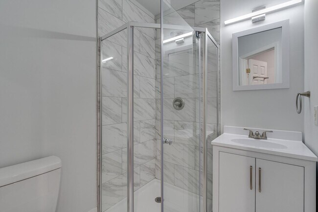 Primary Photo - Brand New Luxury Temple Apartments