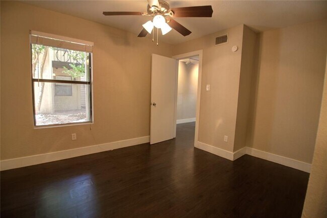 Building Photo - 1306 Norwalk Ln