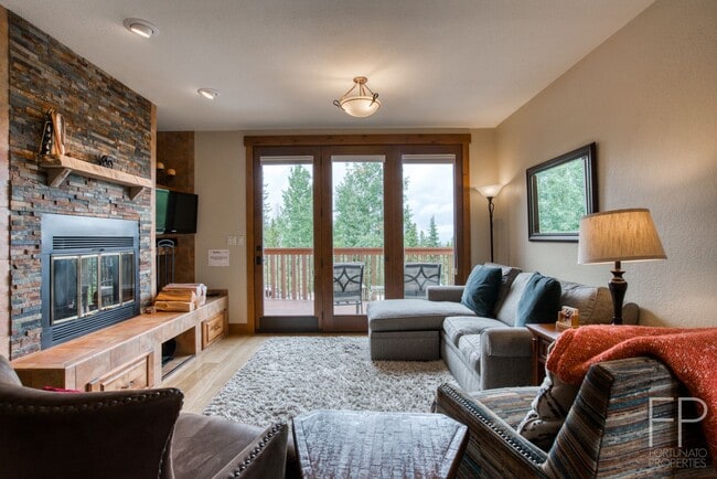 Building Photo - Breck 3-bedroom home with views! 4-6