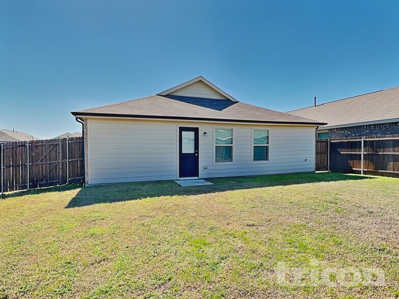 Building Photo - 908 Lady Bird St