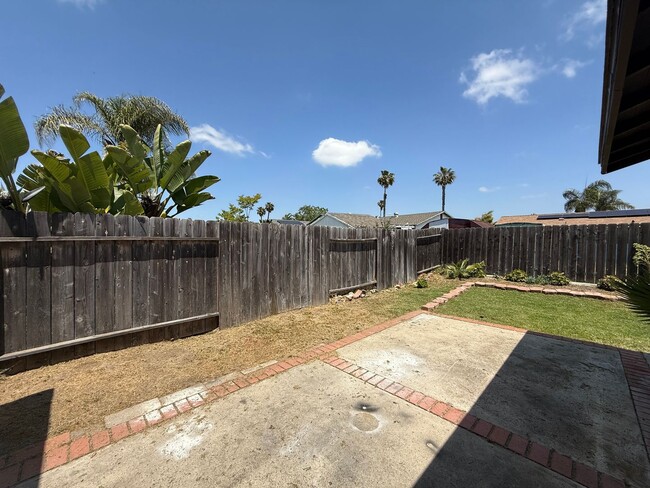 Building Photo - Beautiful 3B/2BA House in Mira Mesa!