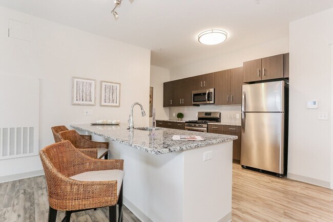 Building Photo - 35 Rosebrook Pl