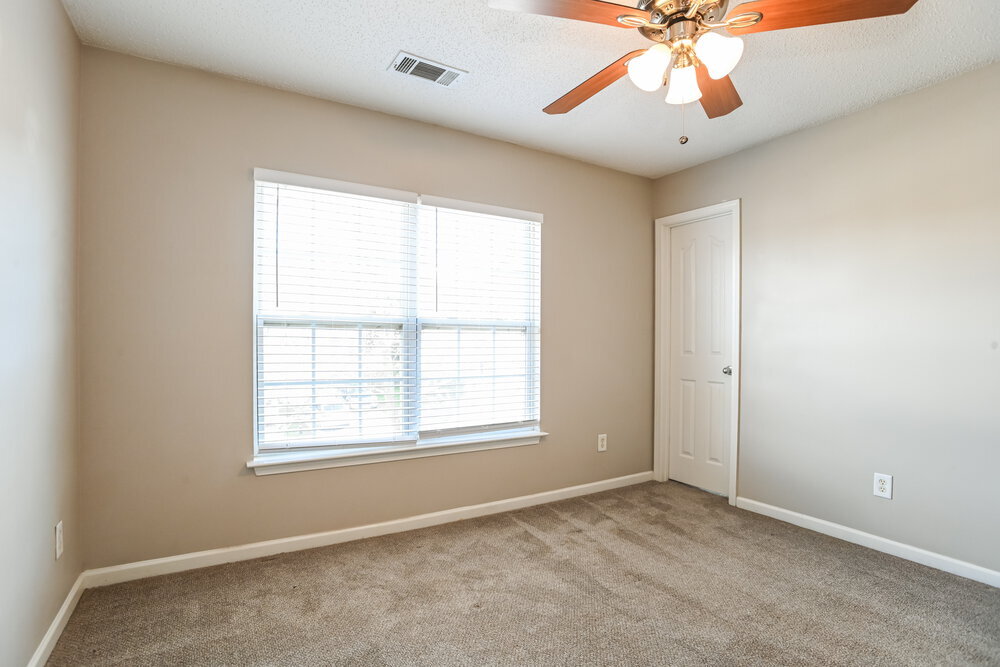 Building Photo - 913 River Trail Rd