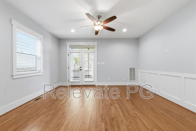 Building Photo - 1320 N 32nd St