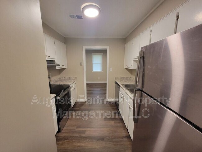 Building Photo - 139 Stoneybrooks Pl