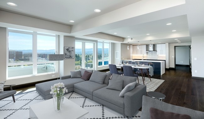Spacious living rooms with amazing views - Indigo