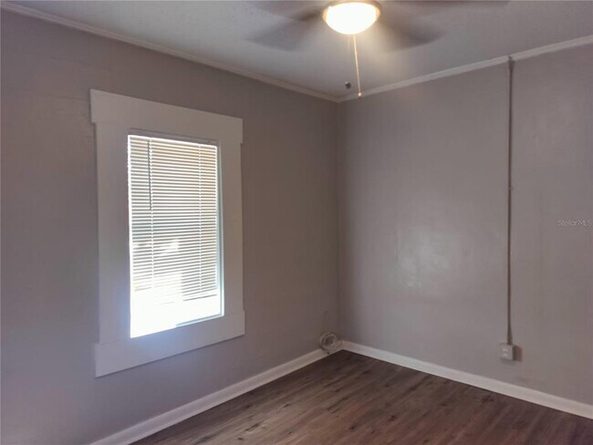 Building Photo - 426 E St