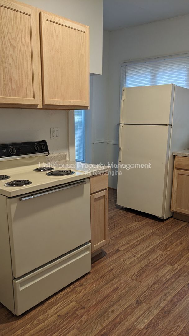 Building Photo - 511 Locust St