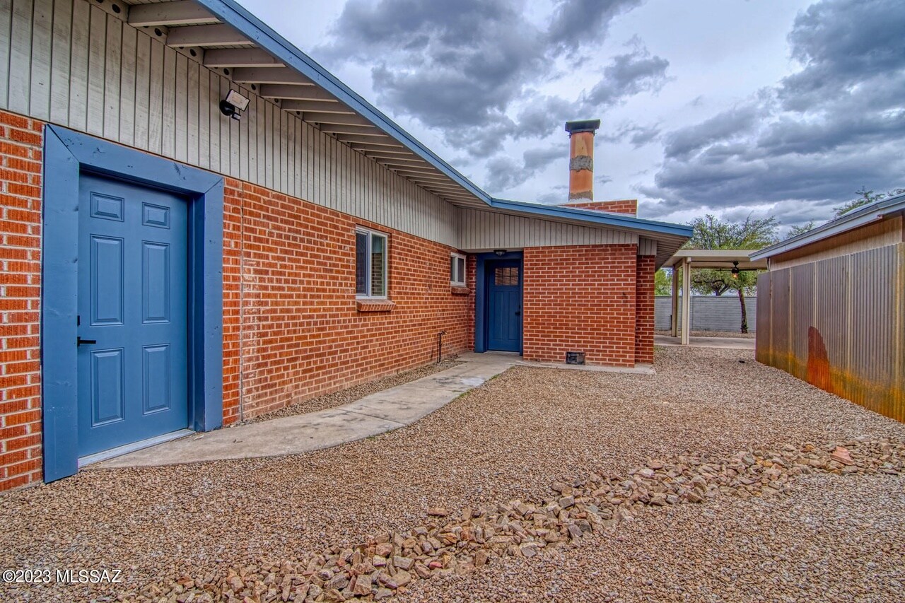 Building Photo - 892 E Glenn St