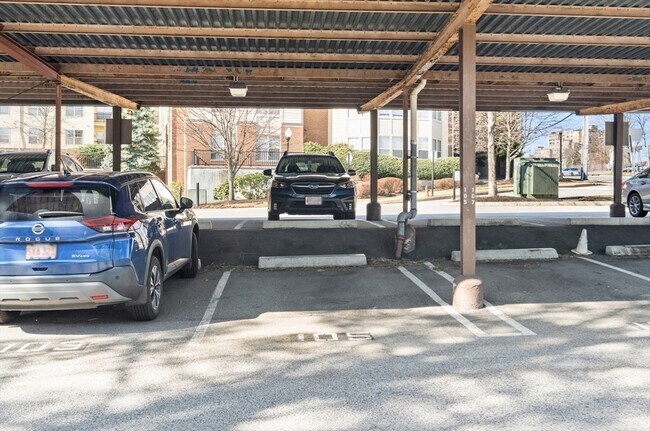 Building Photo - 130 Boylston St