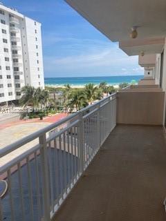 Building Photo - 345 Ocean Dr