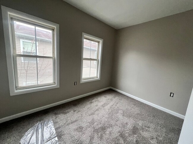 Building Photo - **COMING SOON!** 5 bedroom 2 Full bathroom home in Carlisle PA!