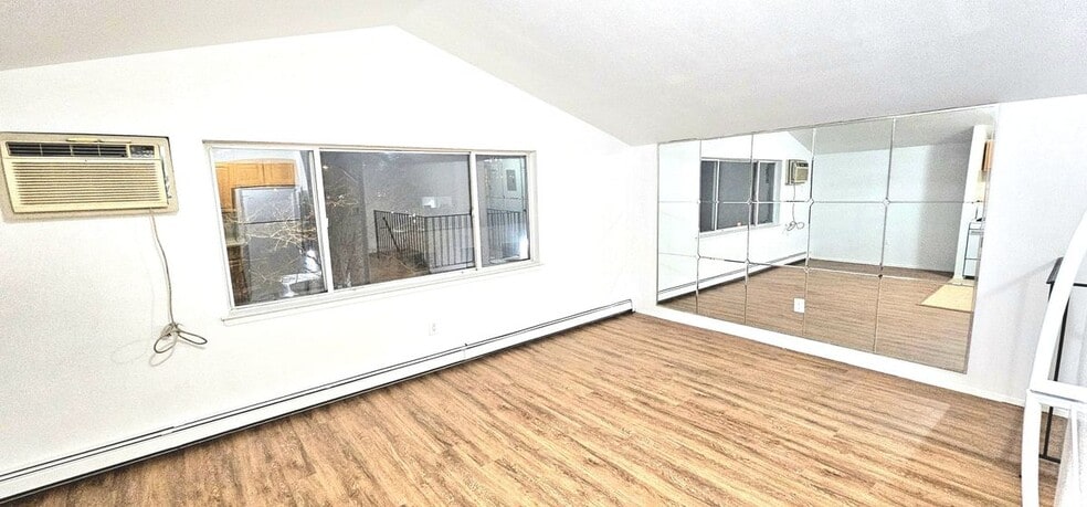 Building Photo - 3607 Pratt Ave