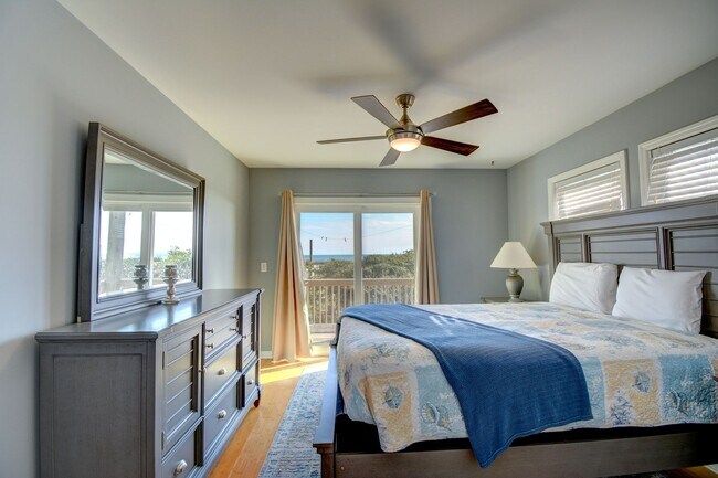 Building Photo - Oceanfront- Pet Friendly- Fully Furnished-...
