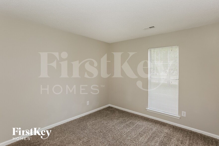 Building Photo - 3516 Mayhurst Dr