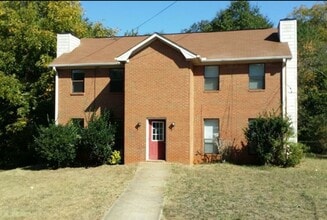 Building Photo - 2 bedroom duplex on cul-de-sac in McDonough