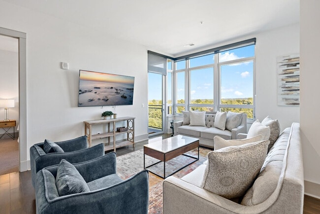 Building Photo - 1820 Fonthill Ct