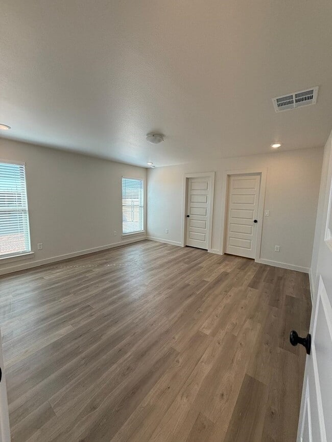 Building Photo - 6309 Poppy Dr