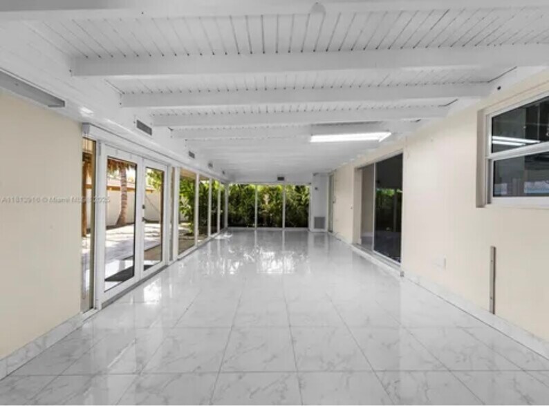 Building Photo - 1705 SW 102nd Ct