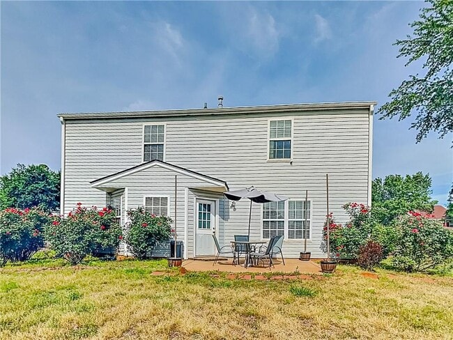 Building Photo - 264 Grandview Cir