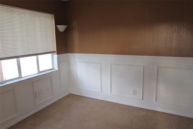 Building Photo - 550 Hartley Pl
