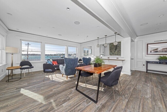 Building Photo - 600 Shirley St