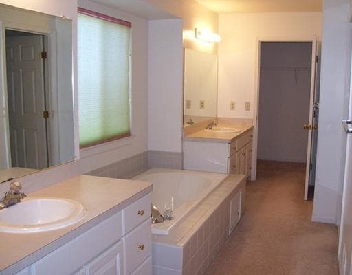 Building Photo - 2341 Timbercrest Ct