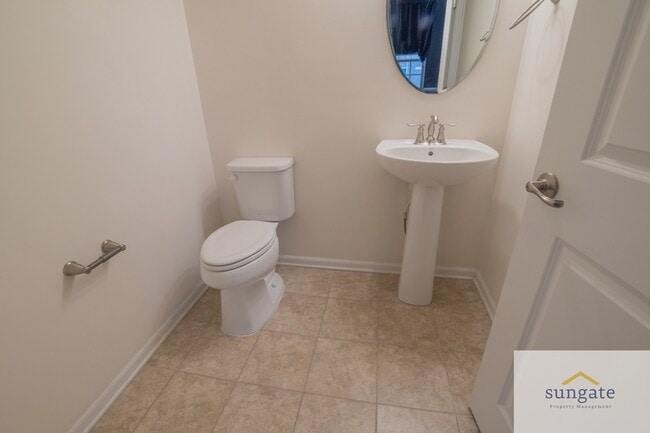 Building Photo - 1724 Lantern Mews