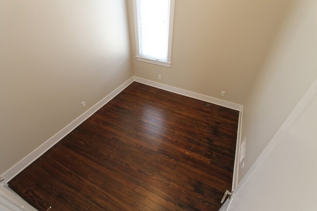 Building Photo - The Big Master 3 bedroom home-- A Must-See at the Cottages on Vinton. Reserve Now!