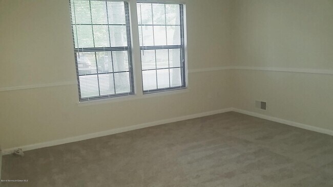 Building Photo - 71 Azalea Cir