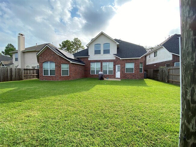 Building Photo - 3126 Springdale Dr