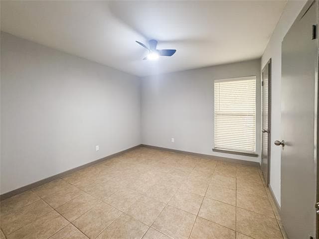 Building Photo - 1302 N San Saba St