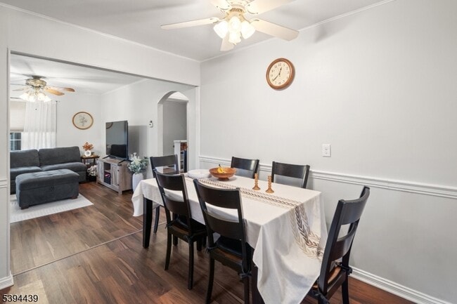 Building Photo - 90 Ford Rd