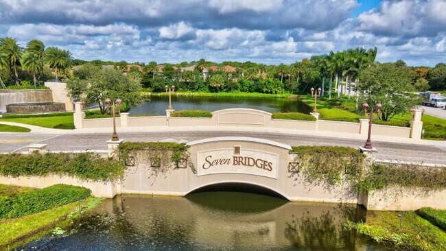 Building Photo - 9368 Eden Roc Ct