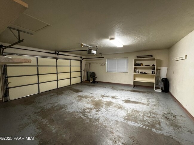 Building Photo - 152 N Equestrian Way