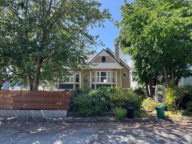 Building Photo - 2837 Prosch Ave W