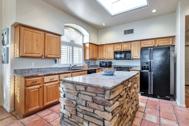 Building Photo - Discover Luxury Living at McDowell Mountai...