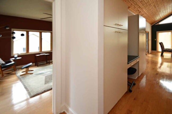 Building Photo - 4 Bedroom || 3 Bathroom home on Leesville Lake