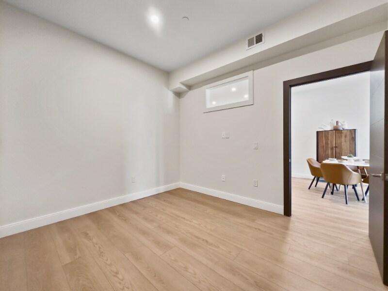 Building Photo - 123 Essex St