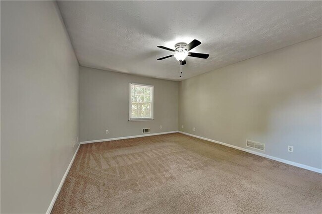 Building Photo - 751 Belmont Ridge