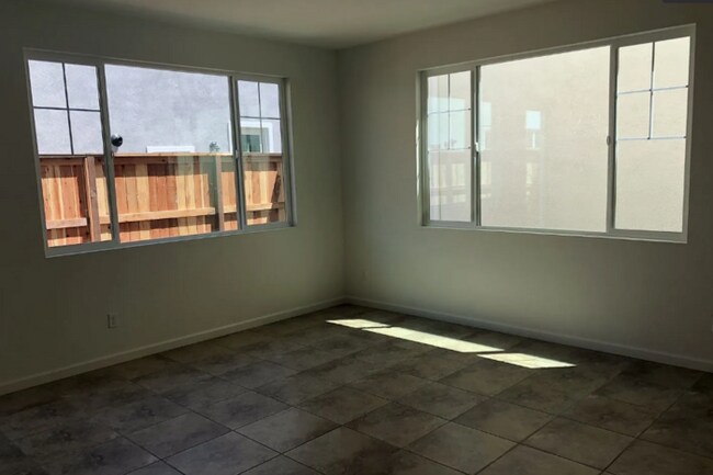 Building Photo - 2557 Lacey Ann Ave