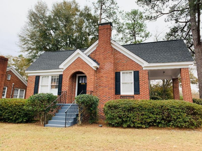 Primary Photo - 4004 Rosewood Dr