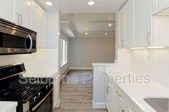 Building Photo - 1401 Jackson St