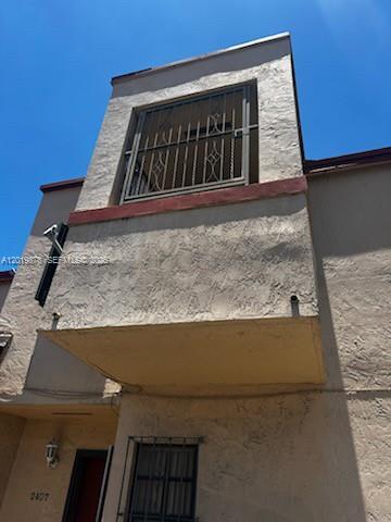 Building Photo - 2407 W 52nd Pl