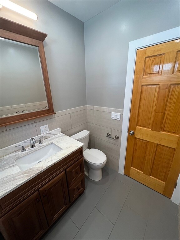 Building Photo - 39 Montfern Ave