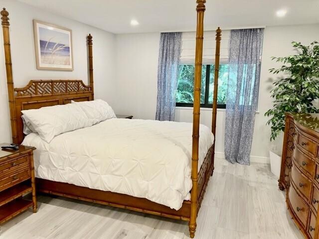 Building Photo - 1556 S Ocean Ln