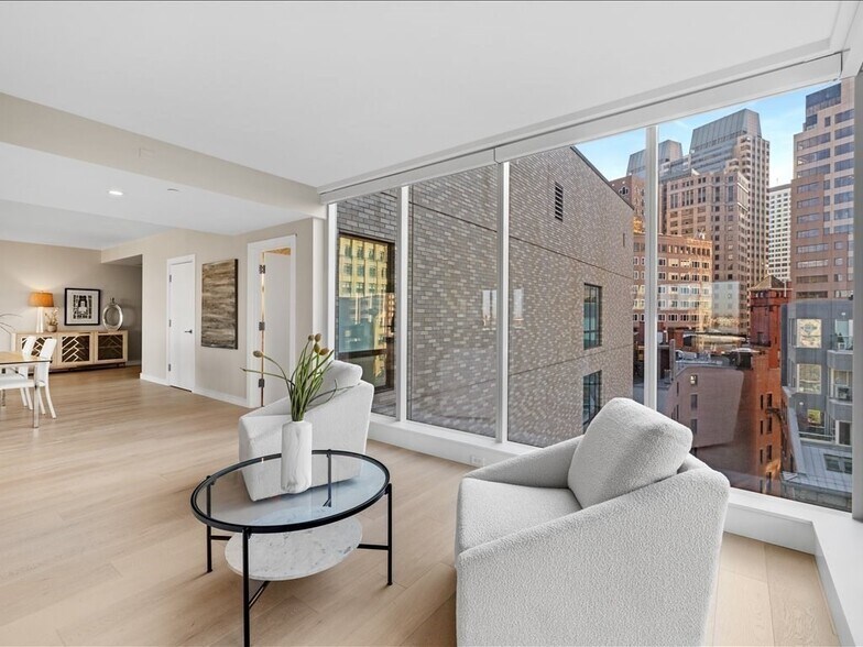 Building Photo - 110 Broad St